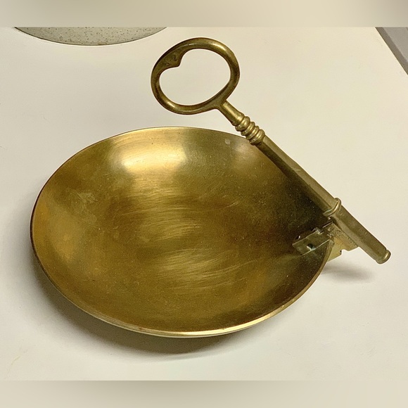 Vintage Mid Century Solid Brass VM VIRGINIA METALWORKS Key Coin Trinket Dish - Picture 14 of 16